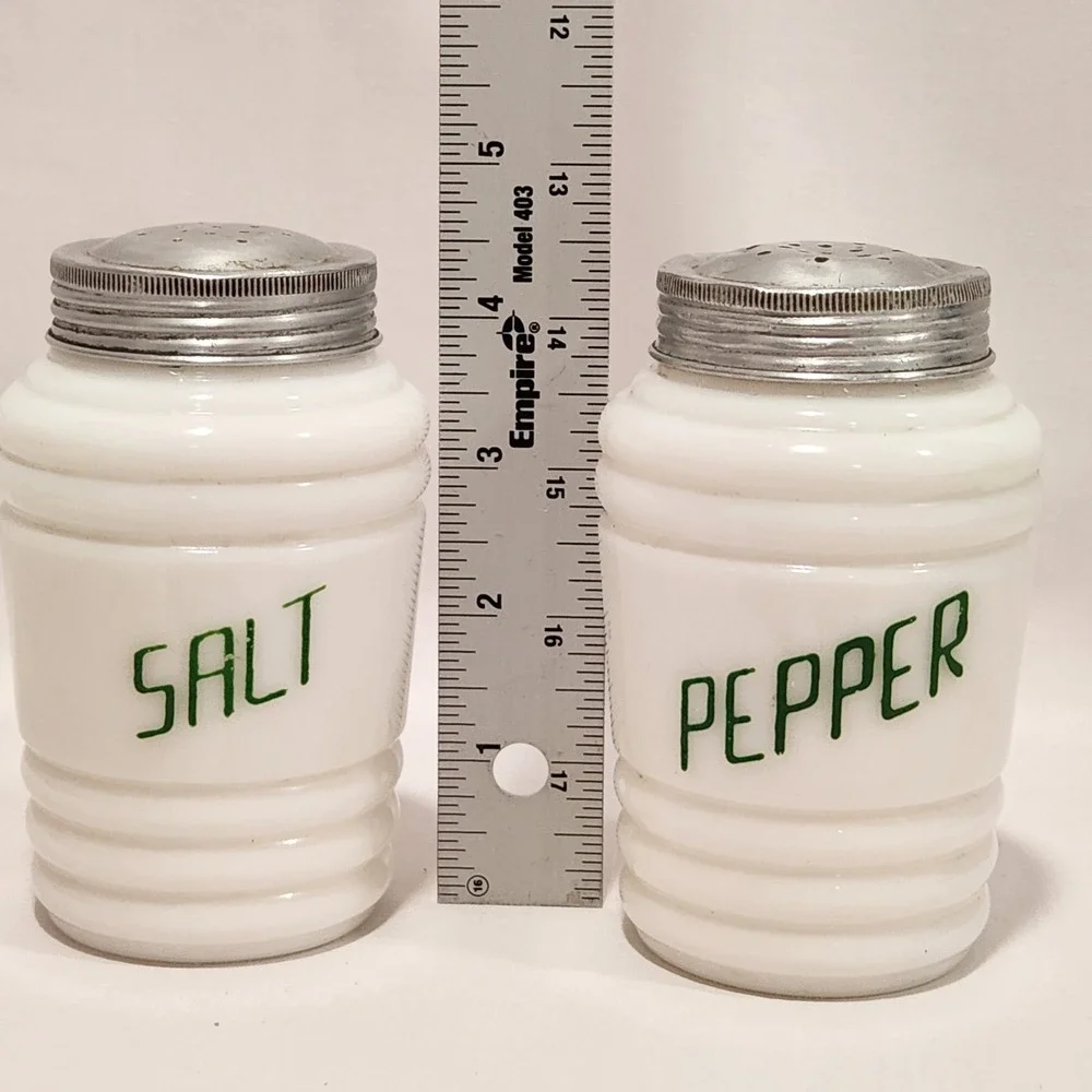 Vintage Hazel Atlas Milk Glass Salt and Pepper‎ Range Shakers Ribbed Beehive
